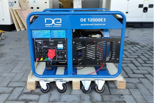 Дизельный генератор DE12000E 10 кВт портативный (3 фазный)   