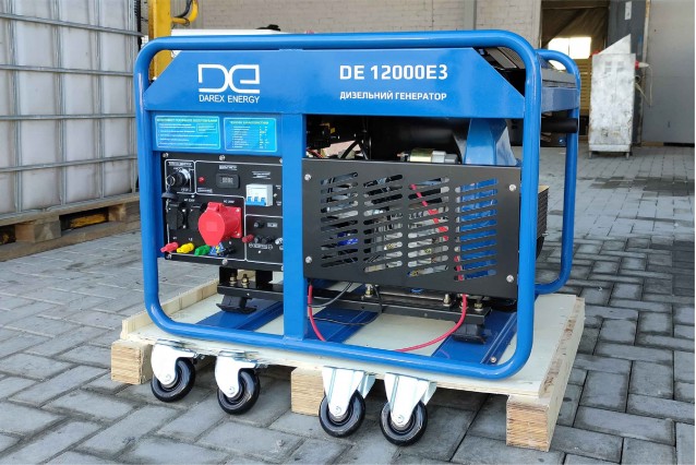 Дизельный генератор DE12000E 10 кВт портативный (3 фазный)   